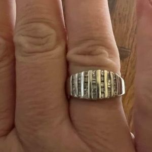 10k white gold baguette diamond ring